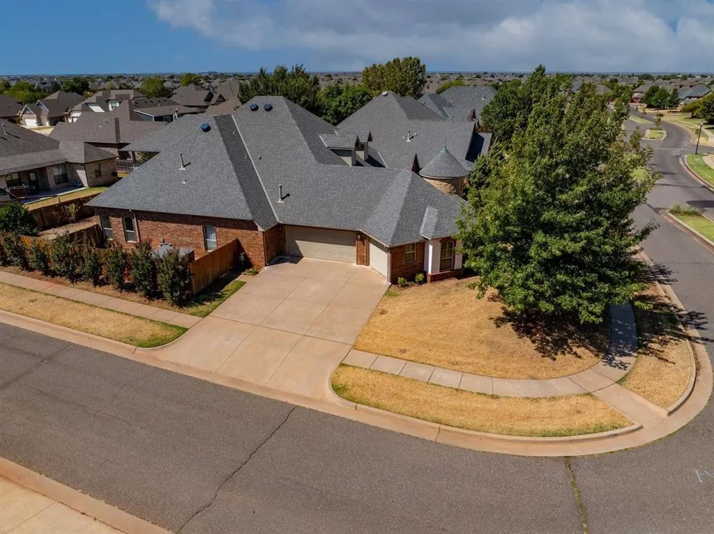 Photo 4 — 5700 NW 160th Street, Edmond, OK 73013