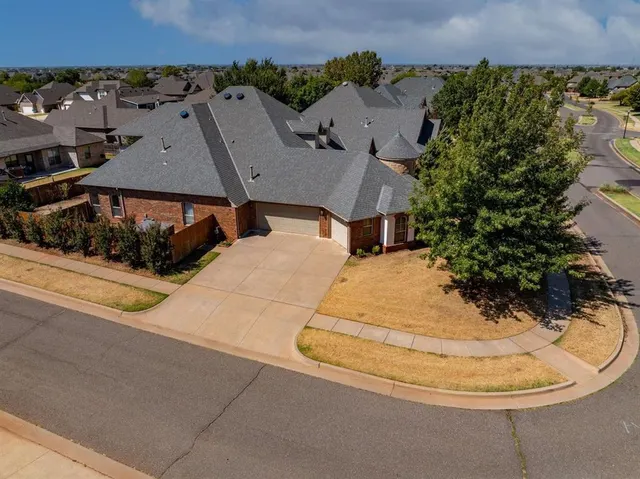 Photo 4 — 5700 NW 160th Street, Edmond, OK 73013