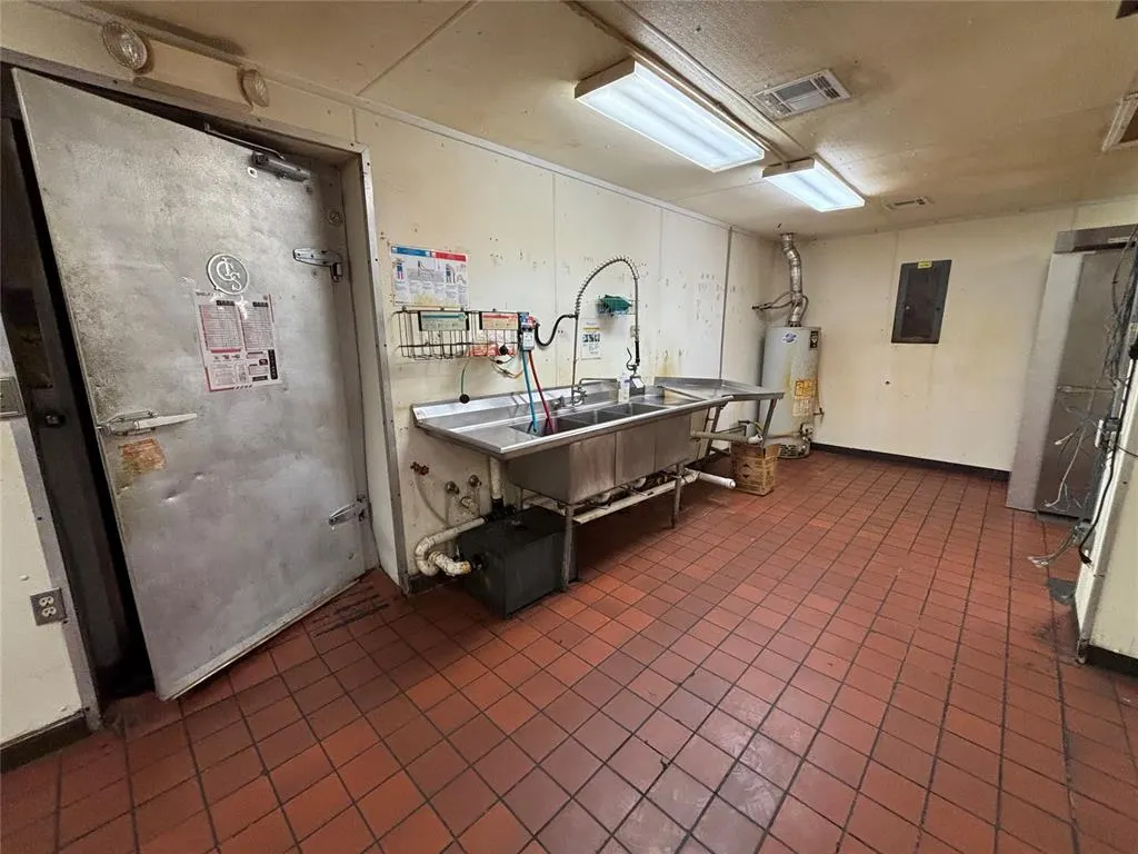 Photo 14 — 413 S Green Avenue, Purcell, OK 73080