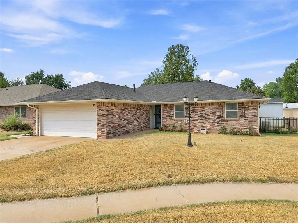 Photo 5 — 321 NE 12th Street, Newcastle, OK 73065