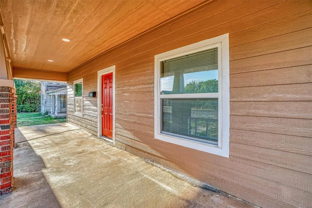 Photo 5 — 311 E Walnut Street, Altus, OK 73521