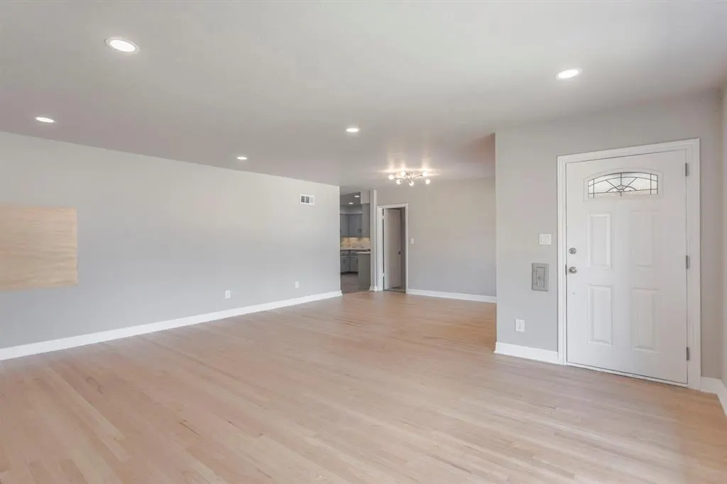 Photo 6 — 406 NW 45th Street, Oklahoma City, OK 73118