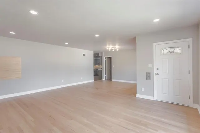 Photo 6 — 406 NW 45th Street, Oklahoma City, OK 73118