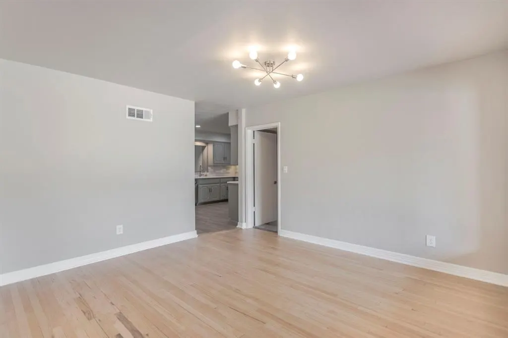 Photo 10 — 406 NW 45th Street, Oklahoma City, OK 73118