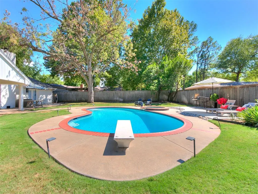 Photo 36 — 2502 S Berry Avenue, Norman, OK 73072