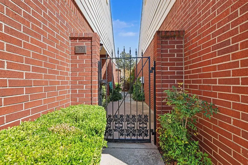Photo 3 — 8616 N May Avenue 30B, Oklahoma City, OK 73120
