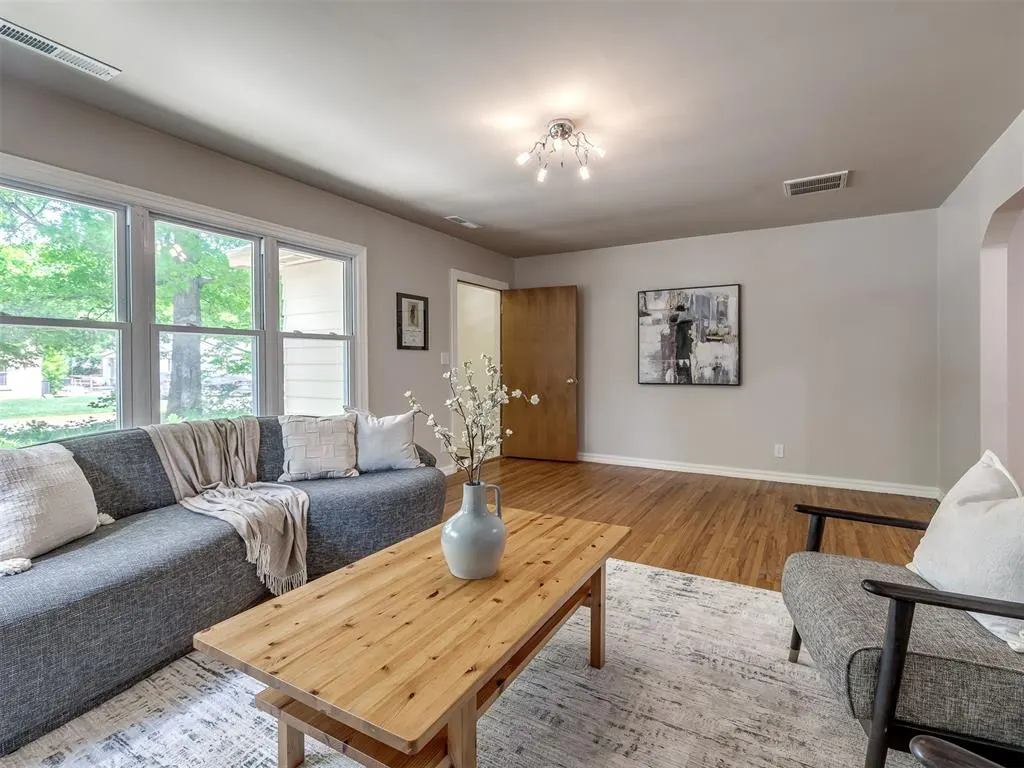 Photo 5 — 1102 McNamee Street, Norman, OK 73069