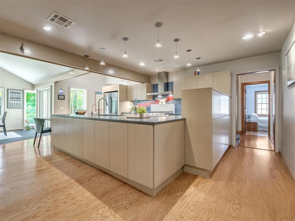 Photo 6 — 1102 McNamee Street, Norman, OK 73069
