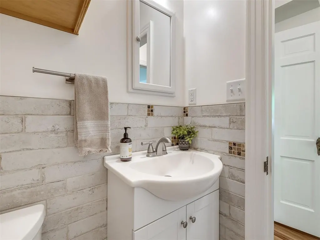 Photo 26 — 1102 McNamee Street, Norman, OK 73069