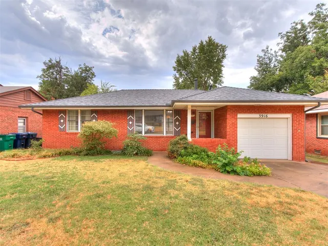 Photo 3 — 3916 Cashion Place, Oklahoma City, OK 73112