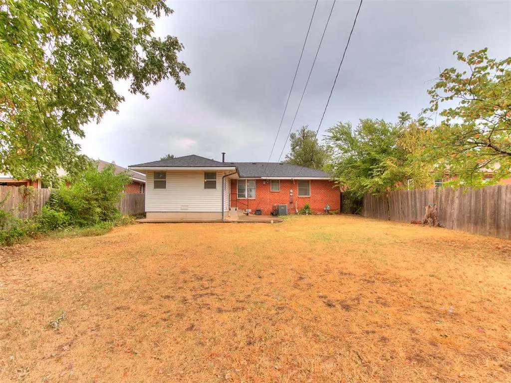 Photo 9 — 3916 Cashion Place, Oklahoma City, OK 73112
