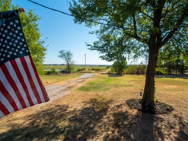 Photo 7 — 49940 Bob Crouch Drive, Earlsboro, OK 74840
