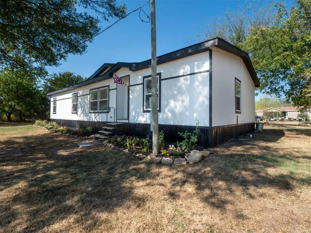 Photo 8 — 49940 Bob Crouch Drive, Earlsboro, OK 74840