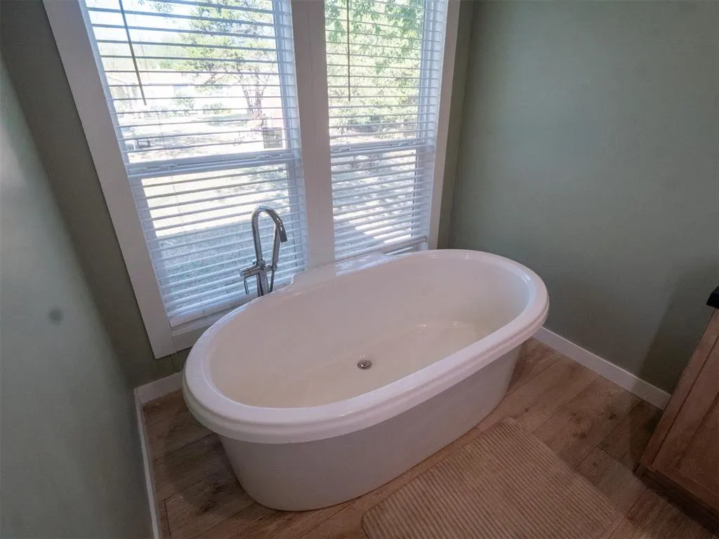 Photo 32 — 49940 Bob Crouch Drive, Earlsboro, OK 74840