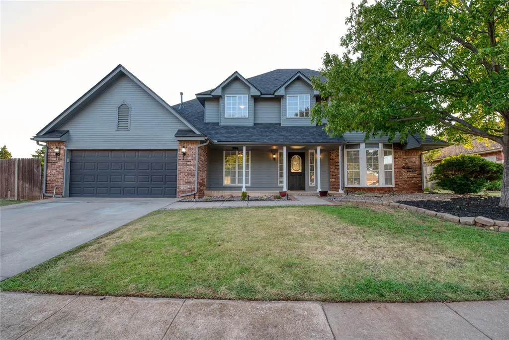 Front exterior — 15401 Summit Parke Drive, Edmond, OK 73013
