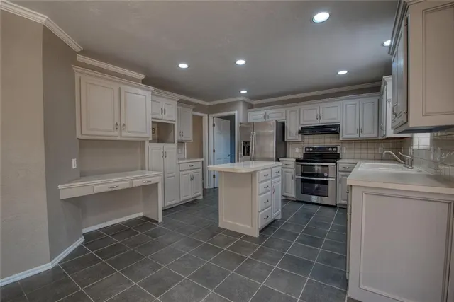 Photo 3 — 15401 Summit Parke Drive, Edmond, OK 73013
