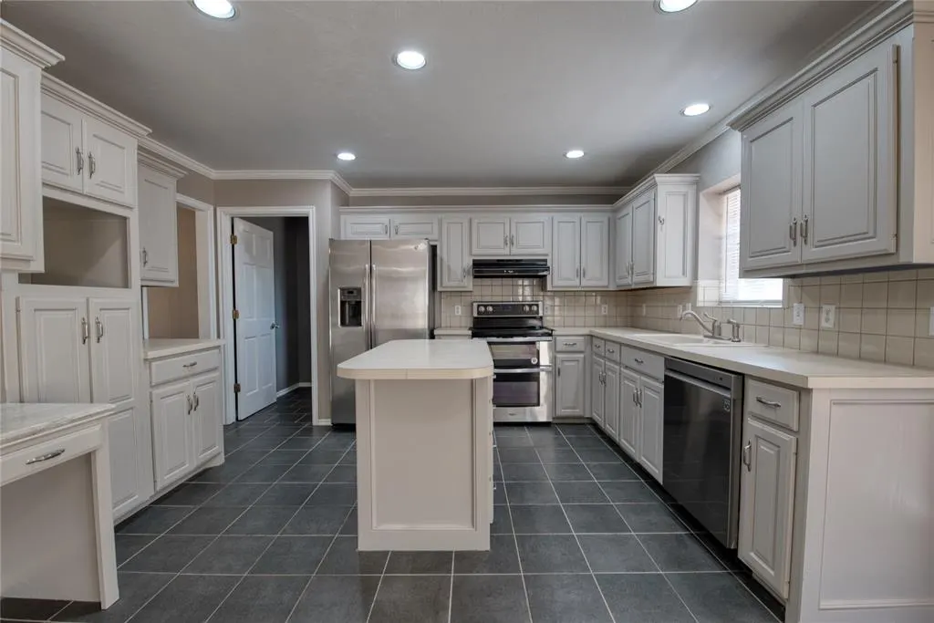 Photo 4 — 15401 Summit Parke Drive, Edmond, OK 73013
