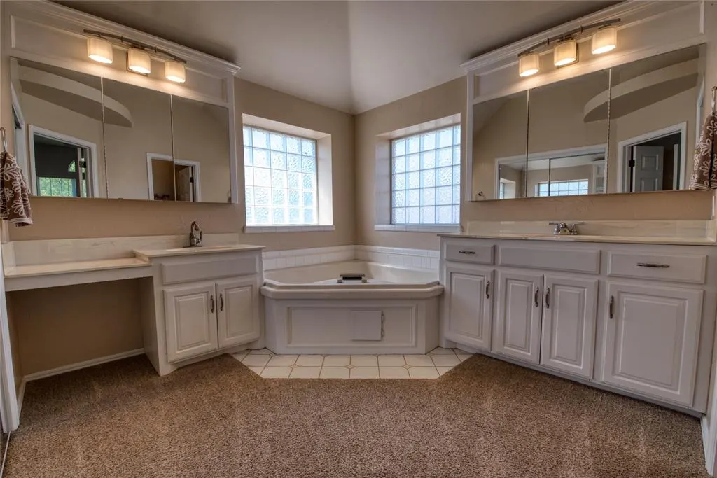 Photo 15 — 15401 Summit Parke Drive, Edmond, OK 73013