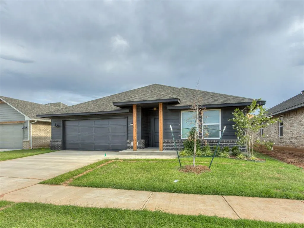 Photo 3 — 10645 SW 18th Street, Yukon, OK 73099