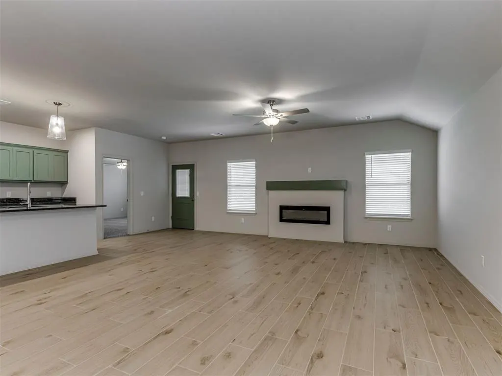 Photo 8 — 10645 SW 18th Street, Yukon, OK 73099
