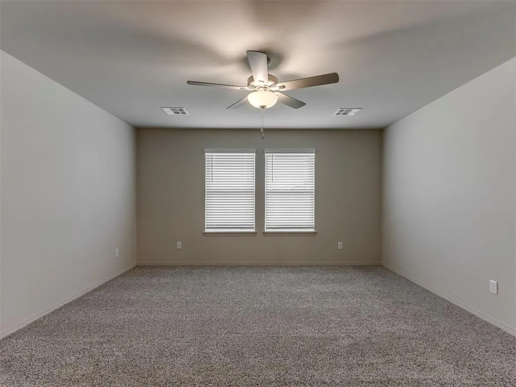 Photo 19 — 10645 SW 18th Street, Yukon, OK 73099