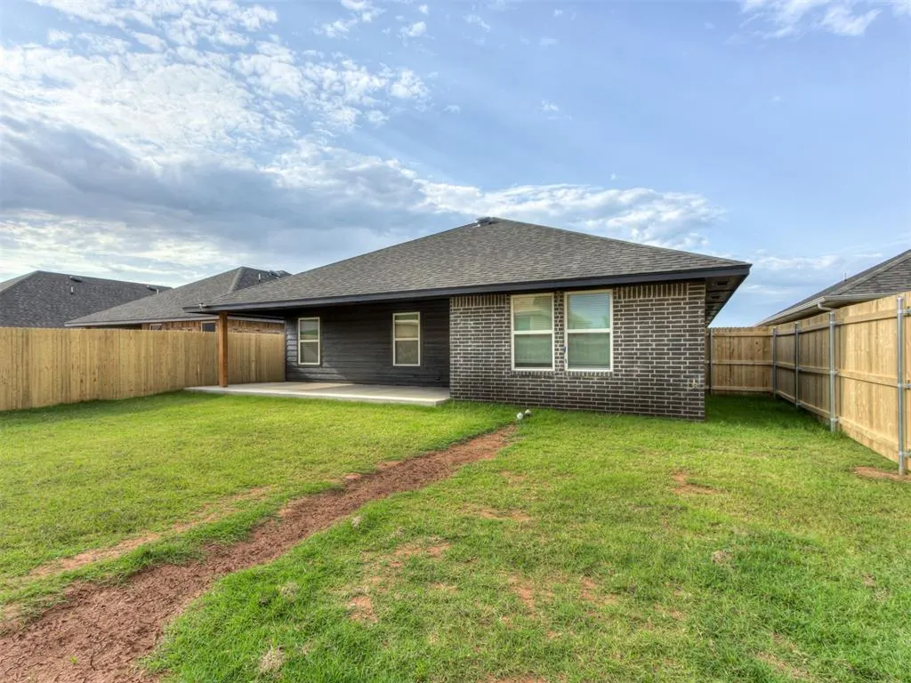 Photo 35 — 10645 SW 18th Street, Yukon, OK 73099