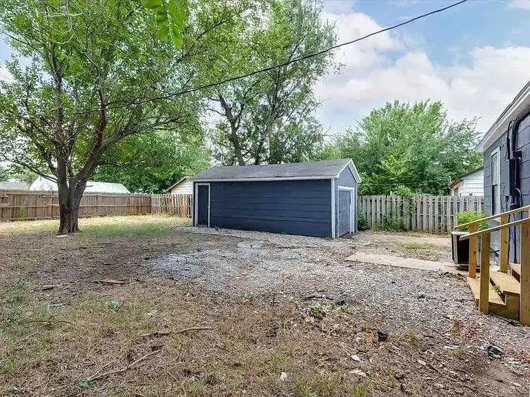 Photo 11 — 1612 NW Kingsbury Avenue, Lawton, OK 73507