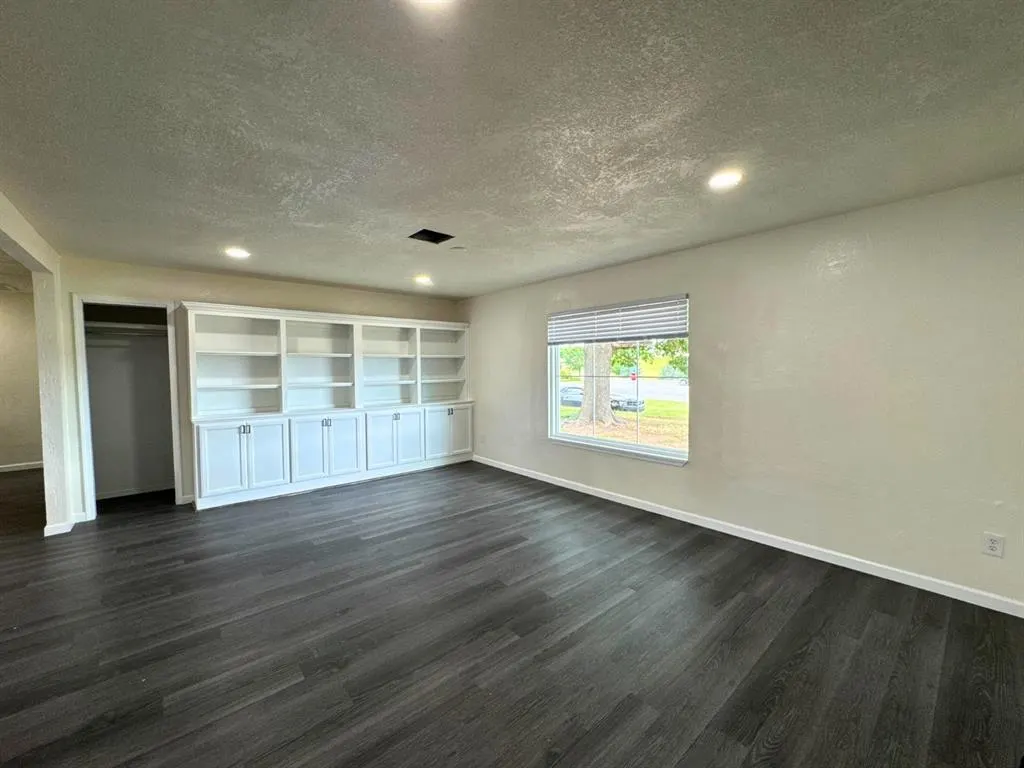 Photo 7 — 2 NW 36th Street, Lawton, OK 73505