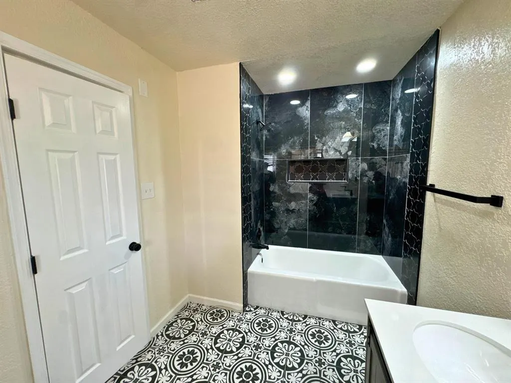 Photo 19 — 2 NW 36th Street, Lawton, OK 73505