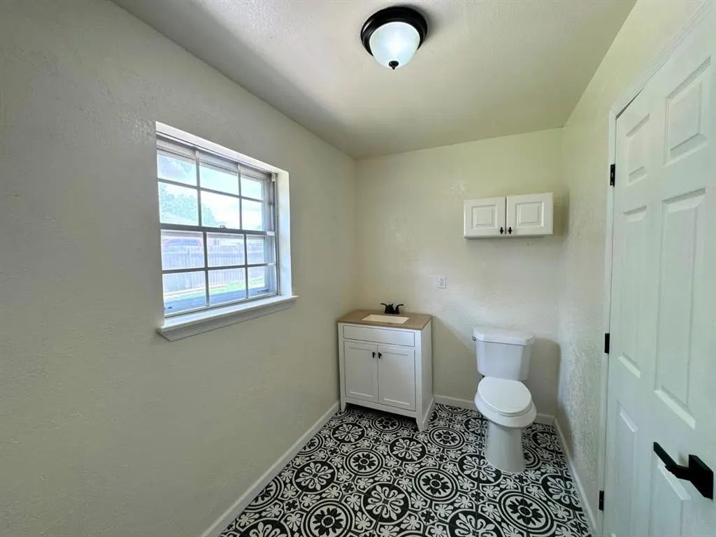 Photo 27 — 2 NW 36th Street, Lawton, OK 73505