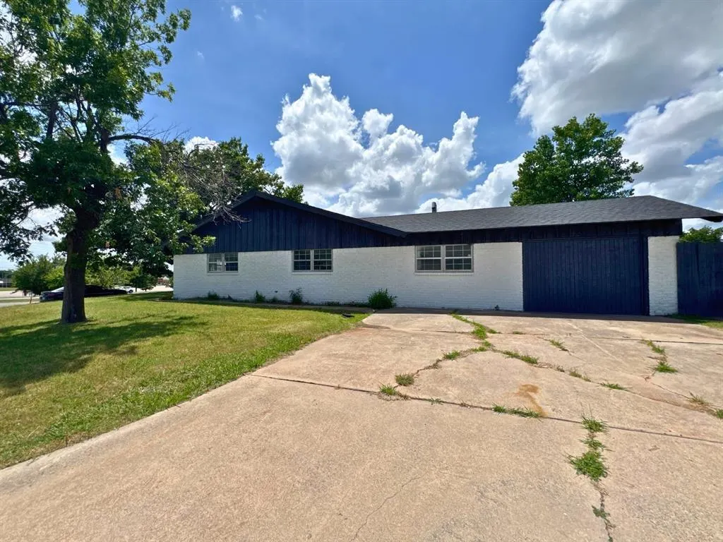Photo 33 — 2 NW 36th Street, Lawton, OK 73505