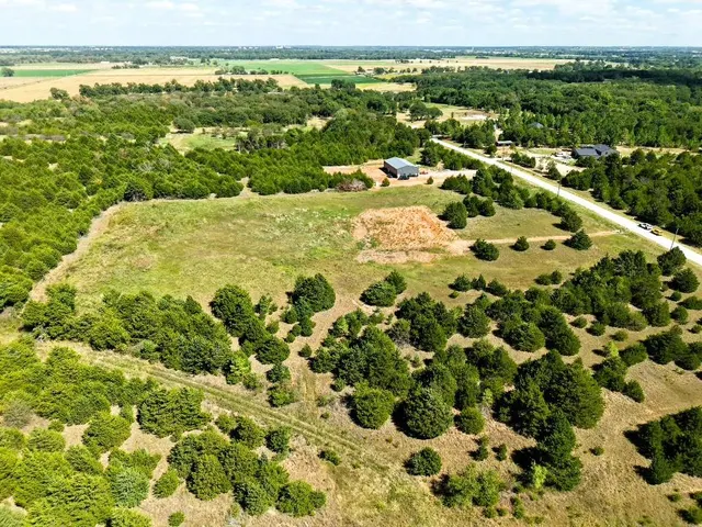 Photo 2 — 106 Pearl Lane, Bethel Acres, OK 74801
