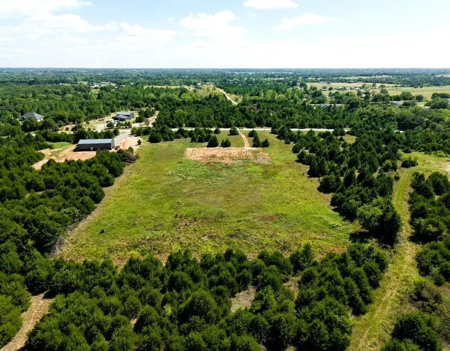 Photo 3 — 106 Pearl Lane, Bethel Acres, OK 74801
