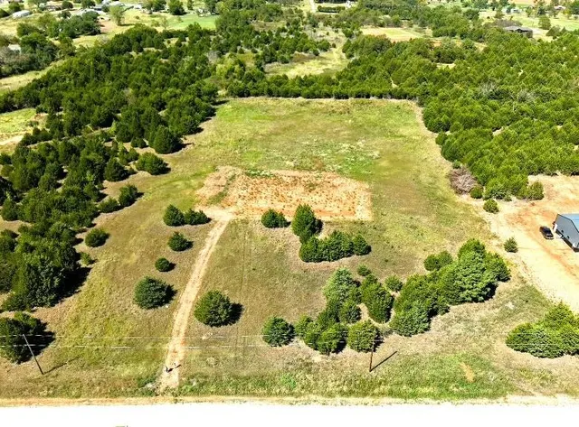 Photo 7 — 106 Pearl Lane, Bethel Acres, OK 74801
