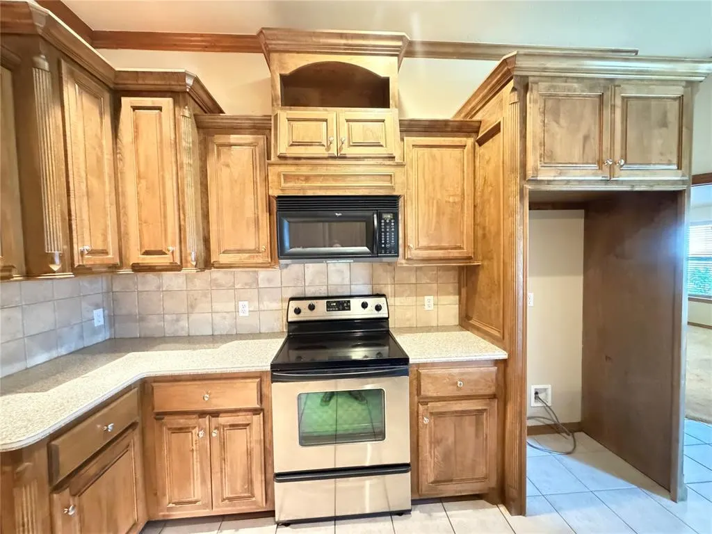 Photo 6 — 613 Okie Ridge Road, Yukon, OK 73099