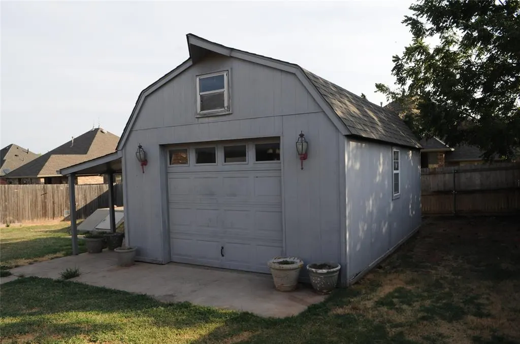Photo 37 — 613 Okie Ridge Road, Yukon, OK 73099