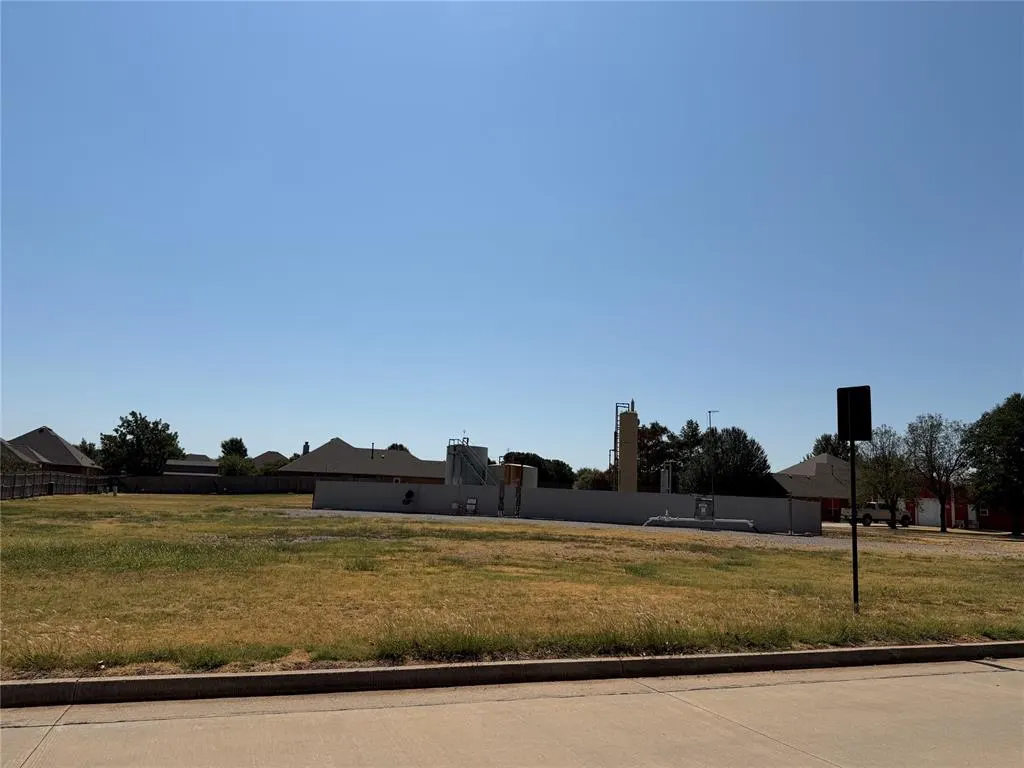 Photo 44 — 613 Okie Ridge Road, Yukon, OK 73099