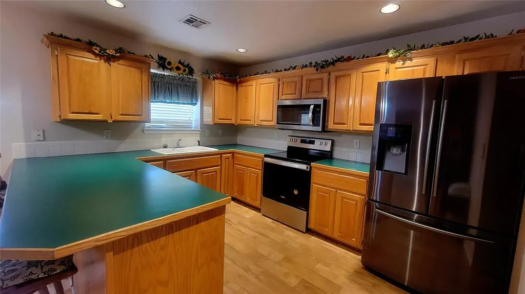Photo 6 — 114 Camaron Drive, Shawnee, OK 74804