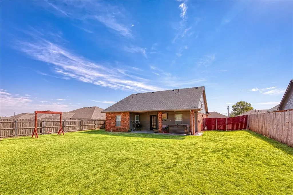 Photo 2 — 103 Ranch Road, Elk City, OK 73644