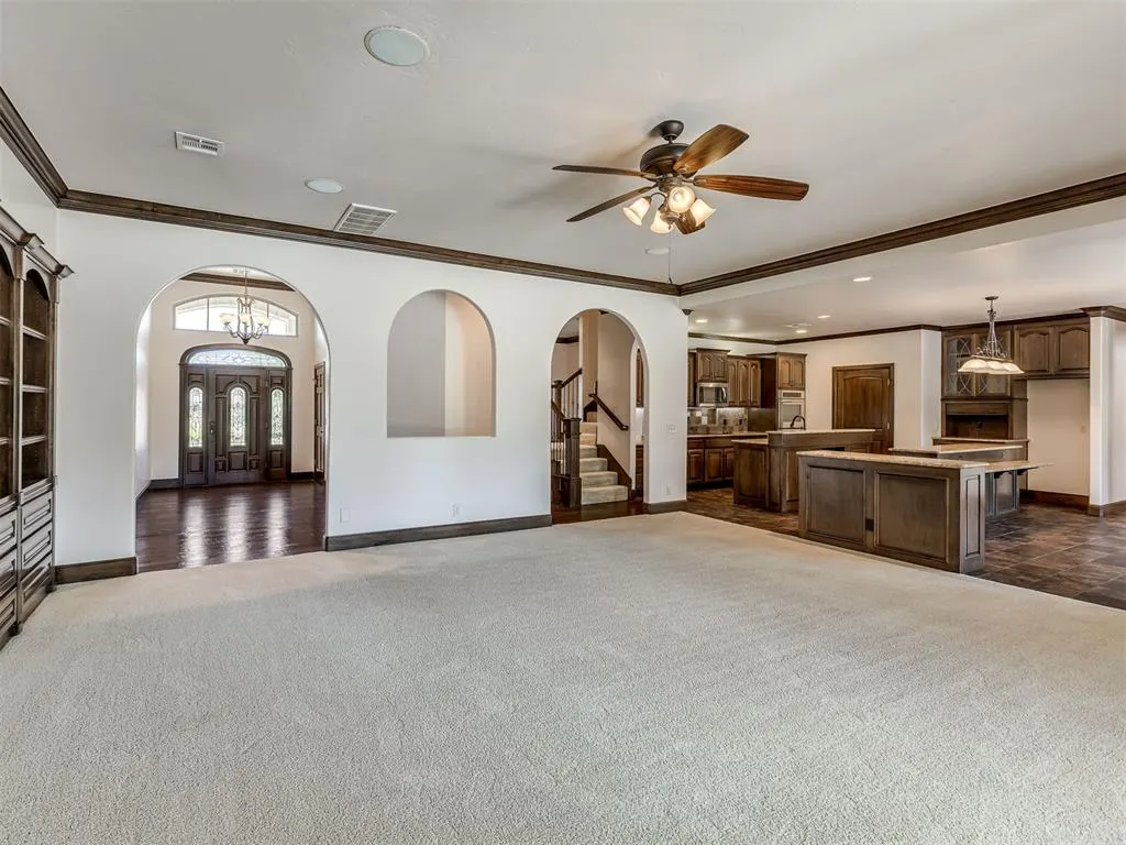 Photo 14 — 12325 Carriage Way, Oklahoma City, OK 73142