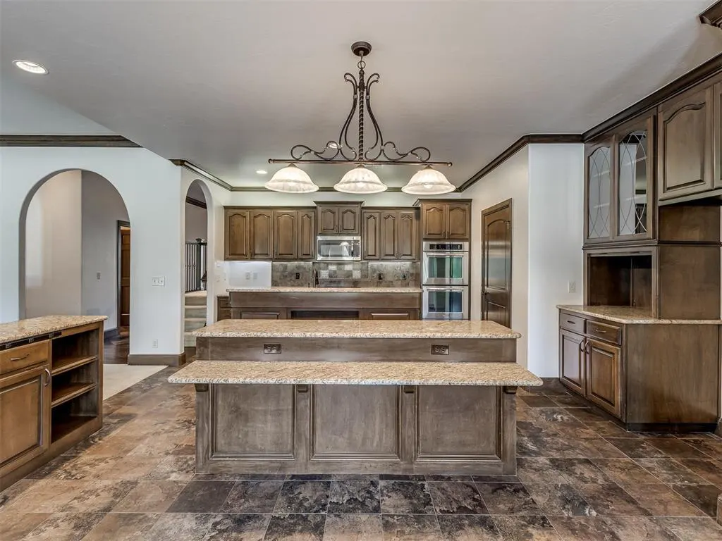 Photo 18 — 12325 Carriage Way, Oklahoma City, OK 73142