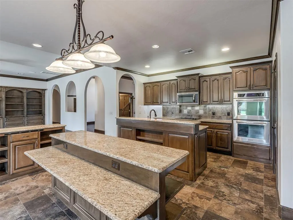 Photo 19 — 12325 Carriage Way, Oklahoma City, OK 73142