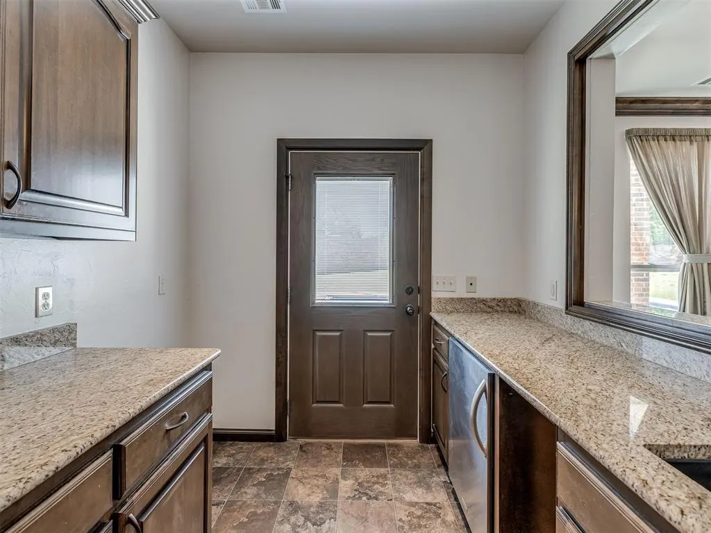 Photo 27 — 12325 Carriage Way, Oklahoma City, OK 73142