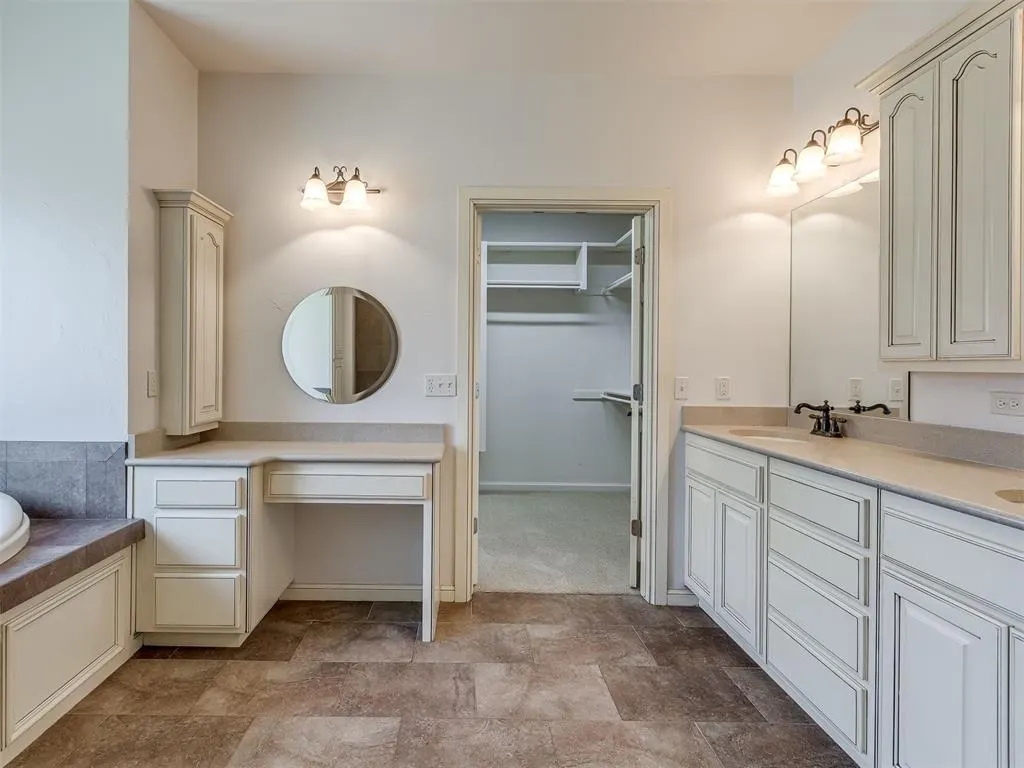 Photo 31 — 12325 Carriage Way, Oklahoma City, OK 73142