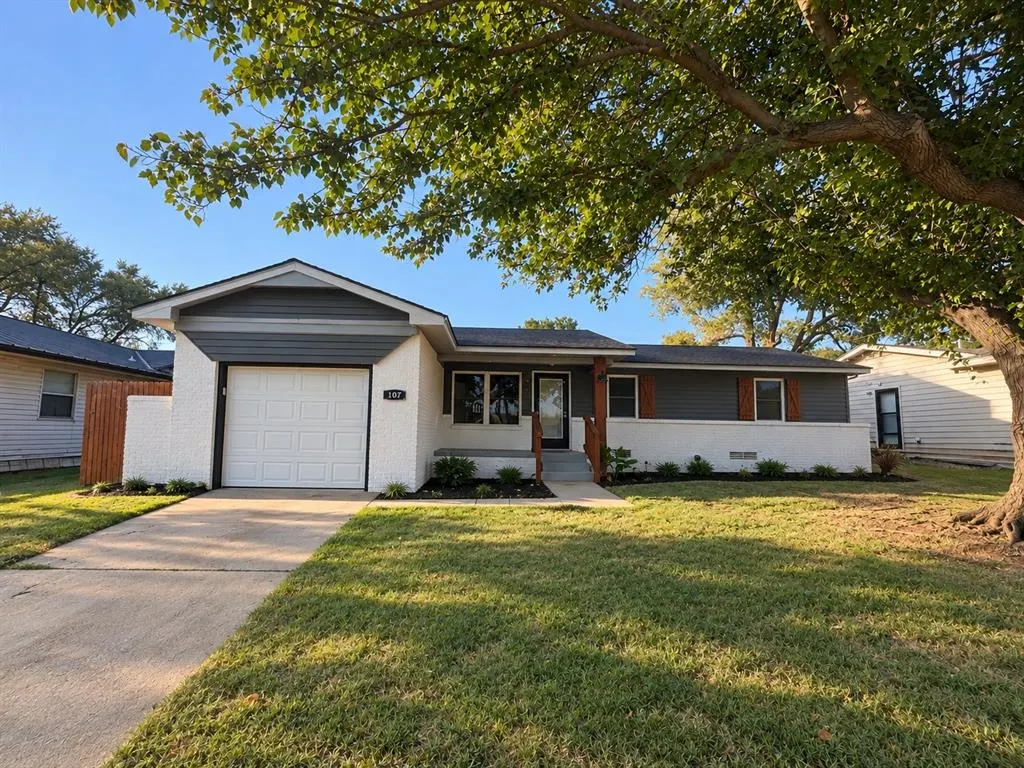 Front exterior — 107 Florence Drive, Cordell, OK 73632