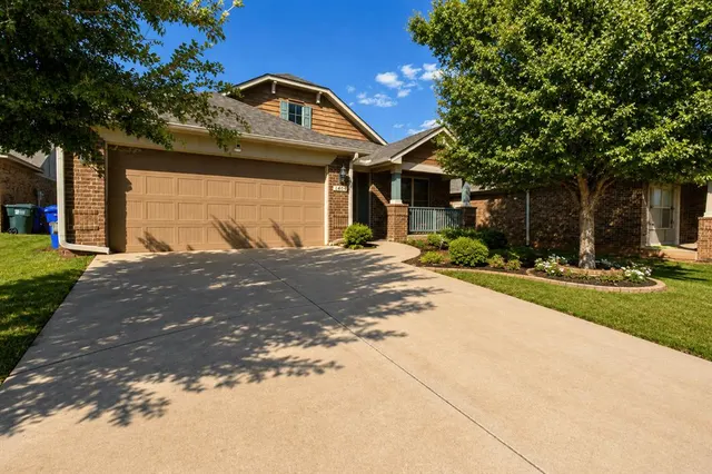Photo 2 — 3401 Bear Mountain Drive, Norman, OK 73069