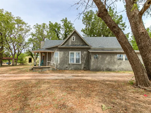 Photo 2 — 29693 E 750 Road, Hennessey, OK 73028