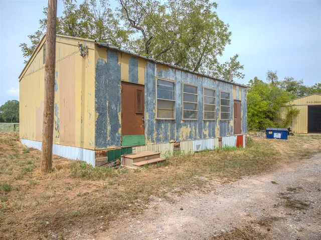 Photo 6 — 29693 E 750 Road, Hennessey, OK 73028