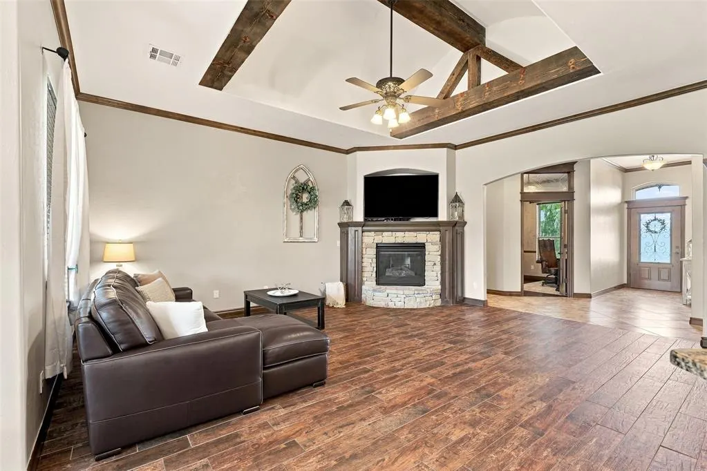 Photo 4 — 6400 Bent Wood Drive, Oklahoma City, OK 73169