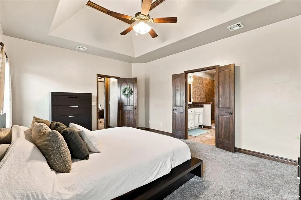 Photo 13 — 6400 Bent Wood Drive, Oklahoma City, OK 73169